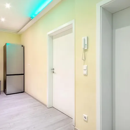 بي إم سي بيزنس شقة